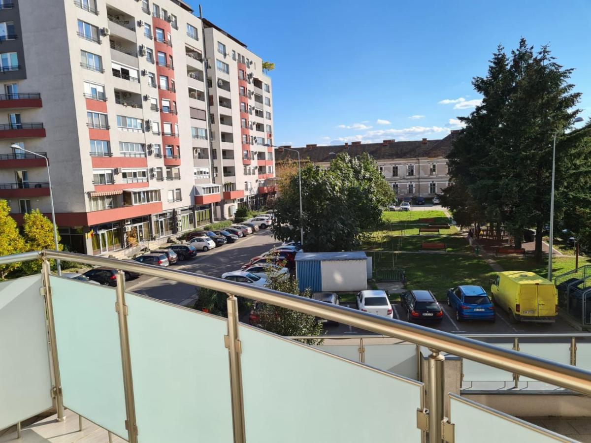 Ideal Apartments Oradea Ngoại thất bức ảnh